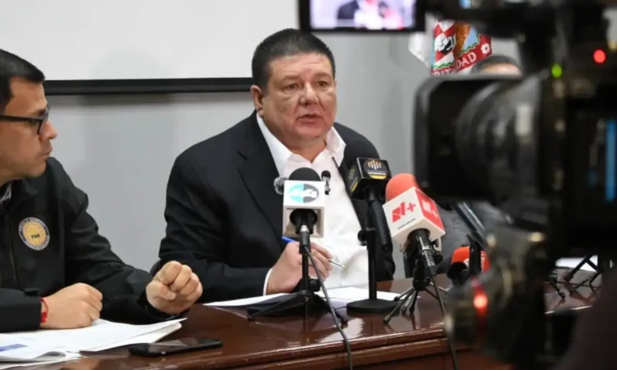 reinicia-audiencia-de-cesar-jauregui-por-presunta-traicion-a-la-patria-defensa-niega-pruebas-contundentes