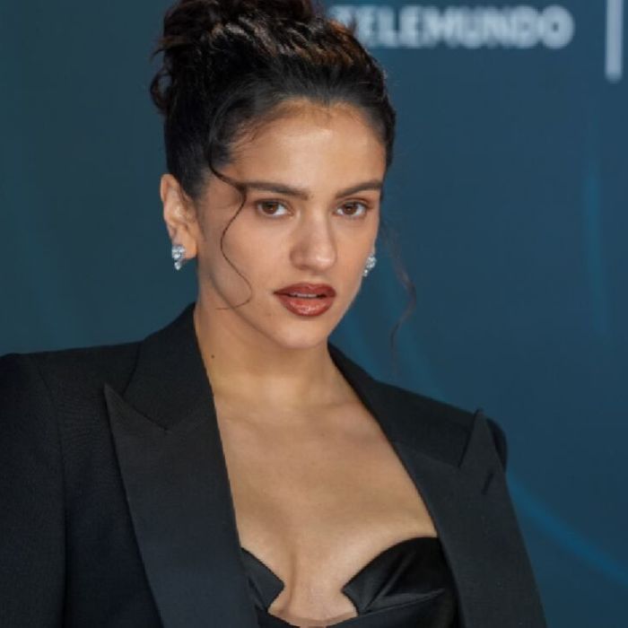 Rosalía deslumbra en la alfombra azul de los Premios Billboard y recibe el Salón de la Fama