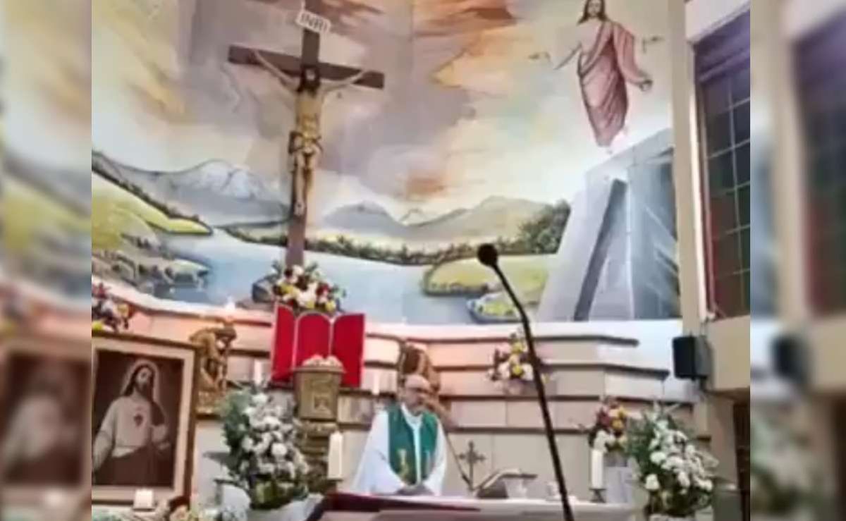 sacerdote-muere-durante-una-misa-en-guayaquil-tras-caerle-una-cruz-de-madera