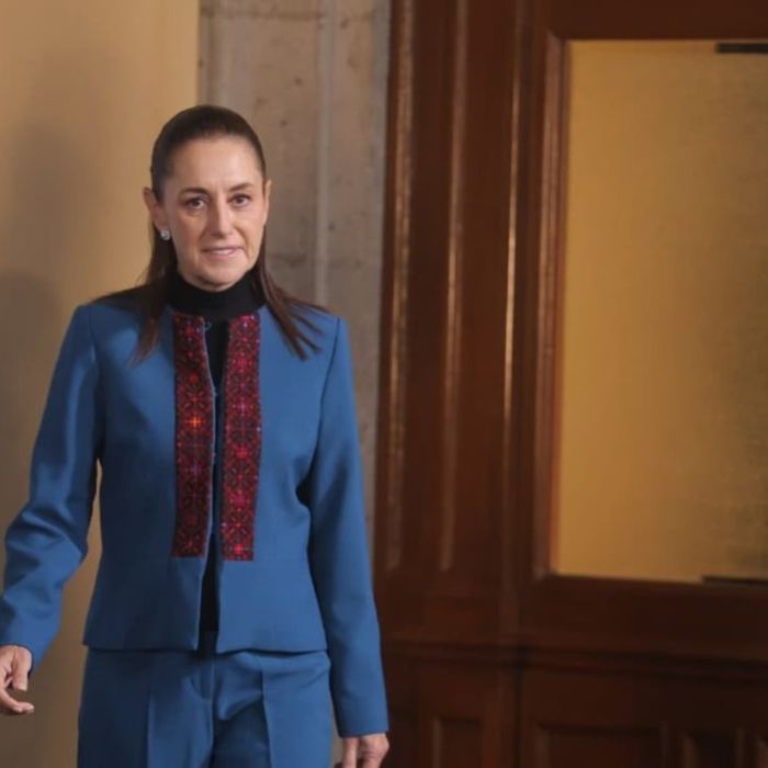 Sheinbaum pide investigar contratos de material electoral del INE