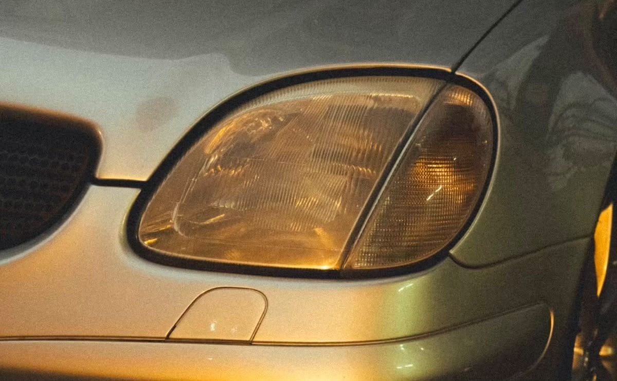 si-puedes-pulir-los-faros-del-auto-en-casa-materiales-y-pasos