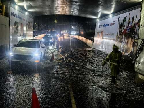Tormenta intensa provoca encharcamientos y activa alerta púrpura en Benito Juárez