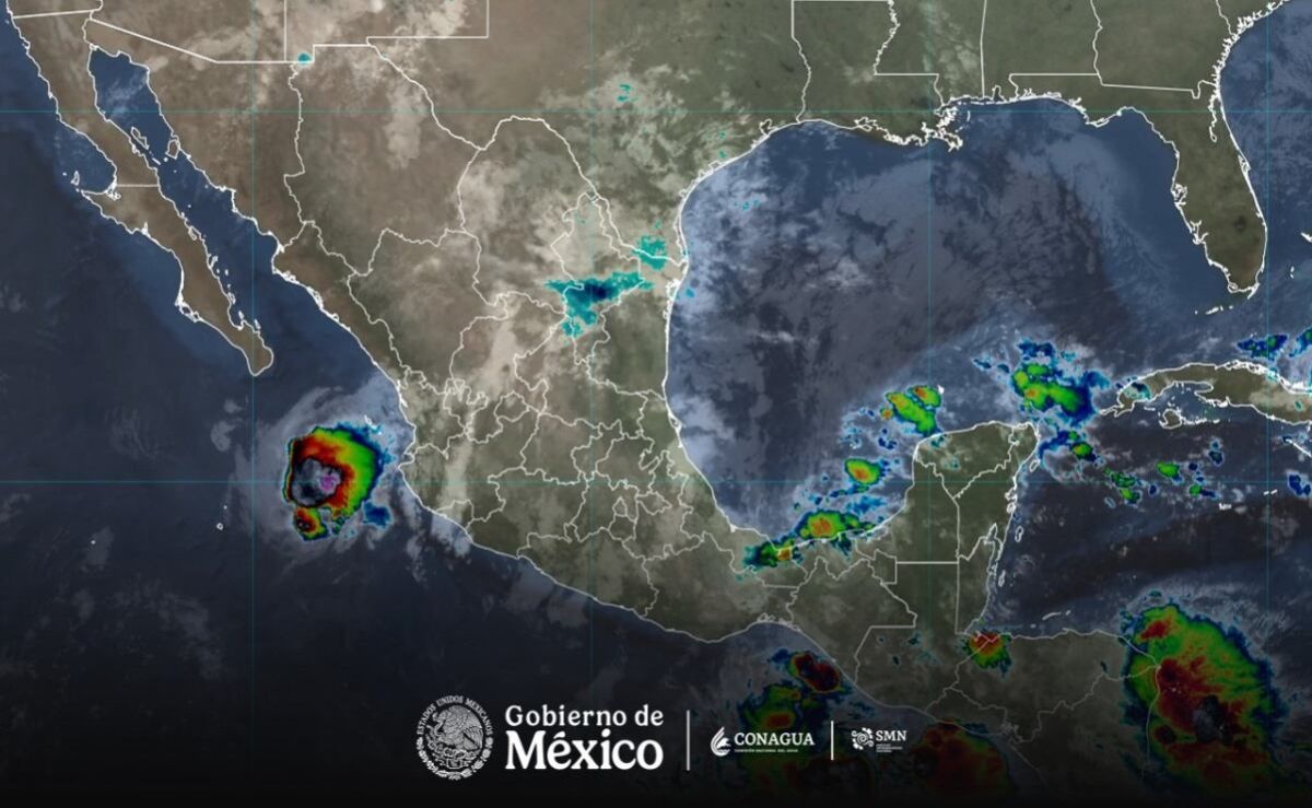 tormenta-tropical-trudy-se-aleja-de-mexico-pero-mantiene-lluvias-y-oleaje-elevado