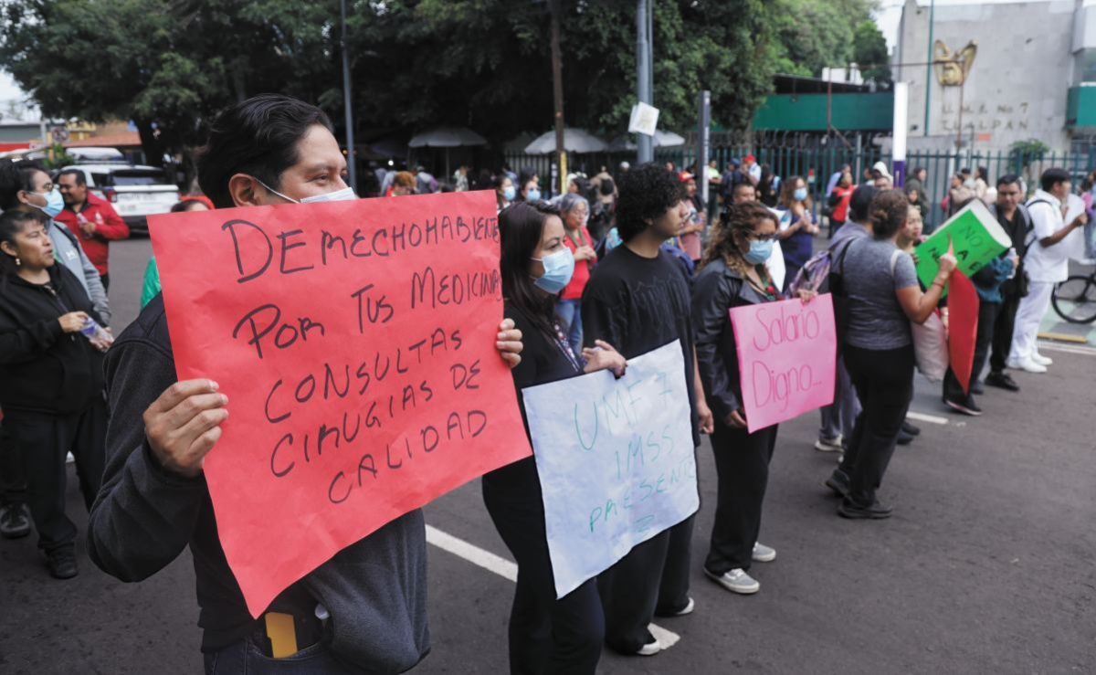 trabajadores-del-imss-protestan-en-18-estados-por-aumento-salarial-e-insumos-medicos