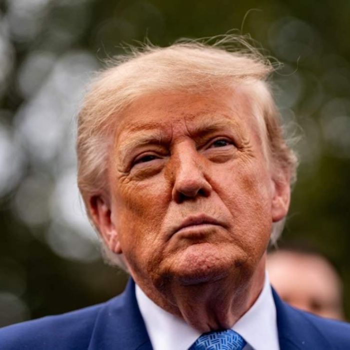 Trump califica de “inaceptable” el ataque contra aeropuerto de Riad que dejó 12 muertos