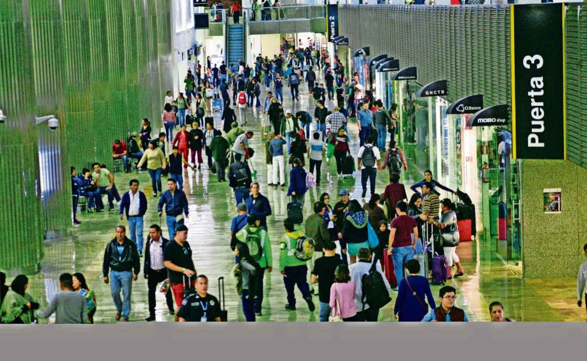 turismo-aereo-en-mexico-cae-a-su-nivel-mas-bajo-en-cuatro-anos