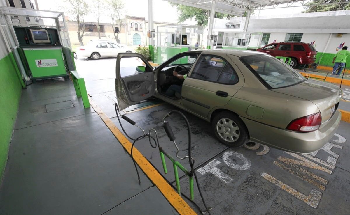 verificacion-vehicular-de-noviembre-2026-autos-con-engomado-verde-y-azul-en-cdmx-y-edomex