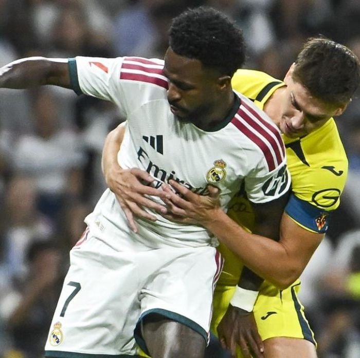 Vinícius es expulsado por jalarle el cabello a un jugador del Villarreal